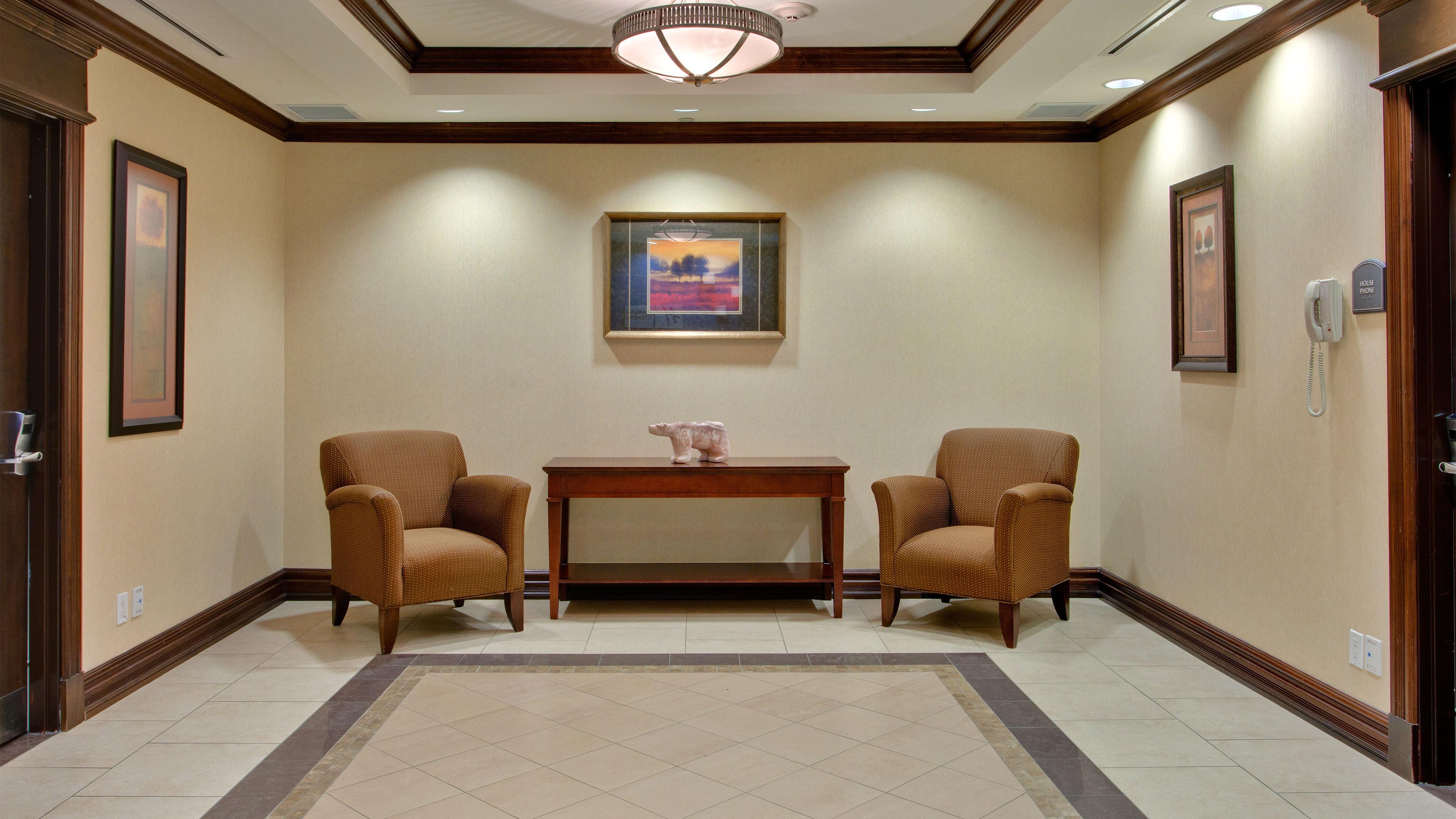 Holiday Inn Express & Suites Huntsville By Ihg Exterior foto