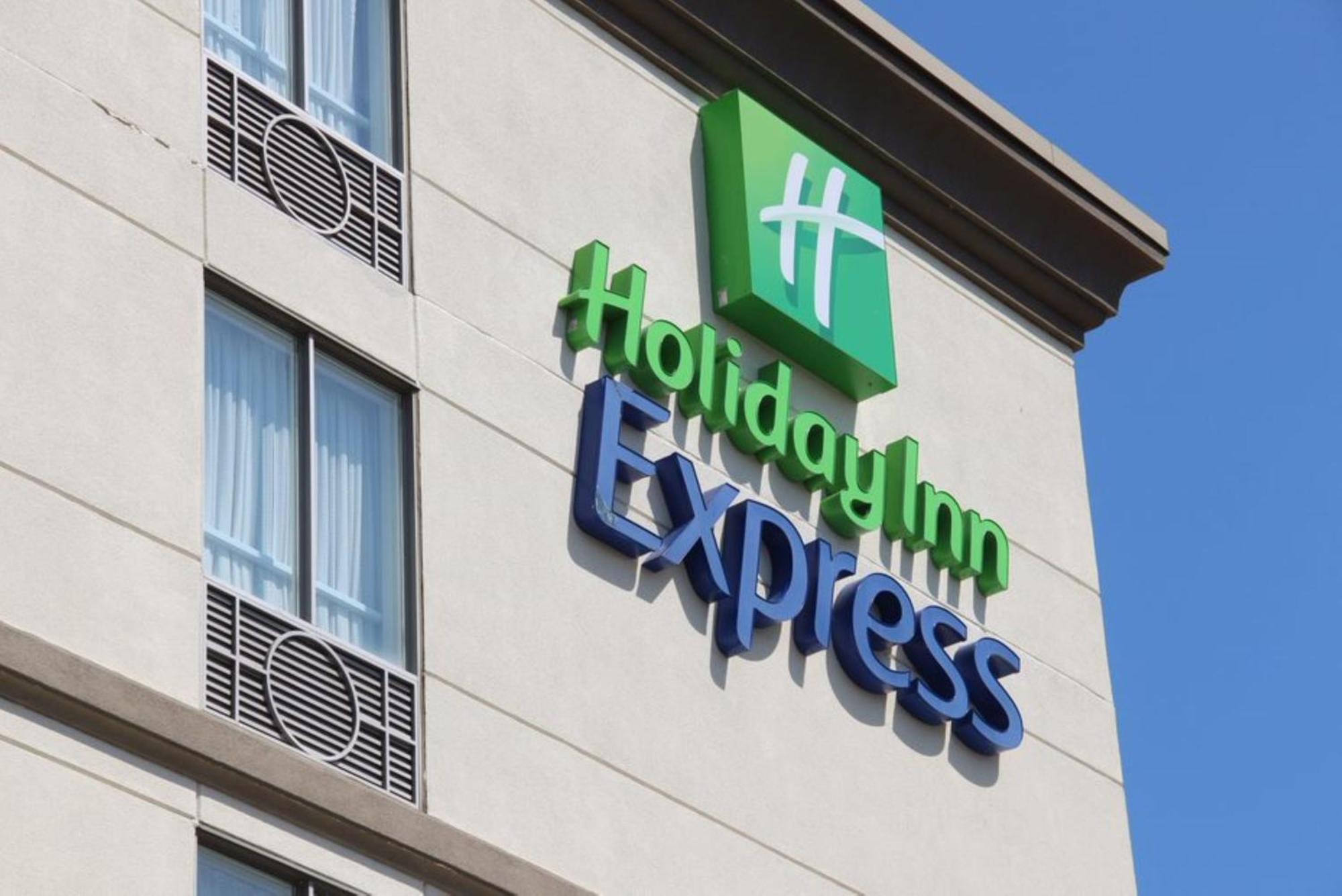 Holiday Inn Express & Suites Huntsville By Ihg Exterior foto