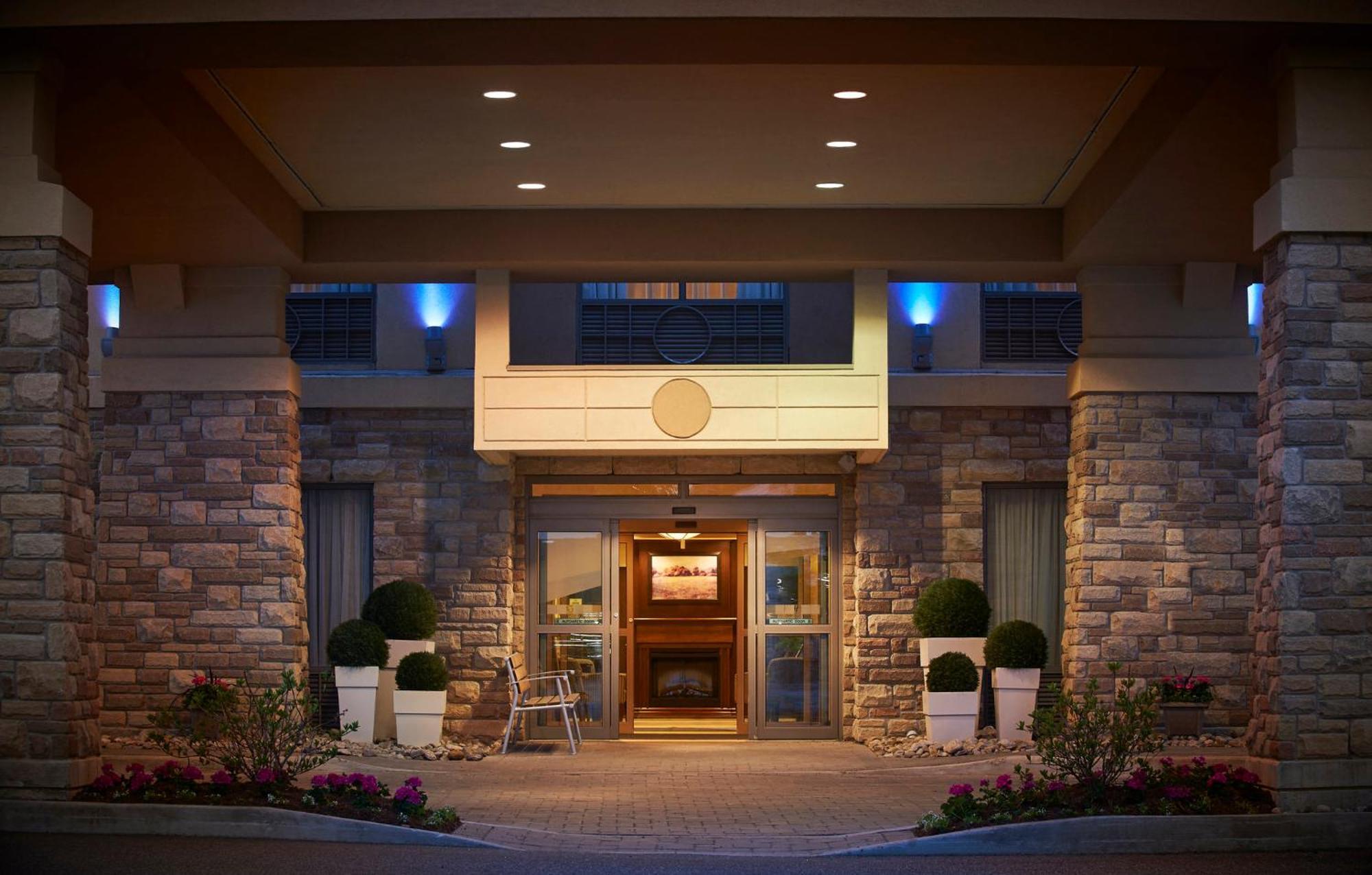 Holiday Inn Express & Suites Huntsville By Ihg Exterior foto