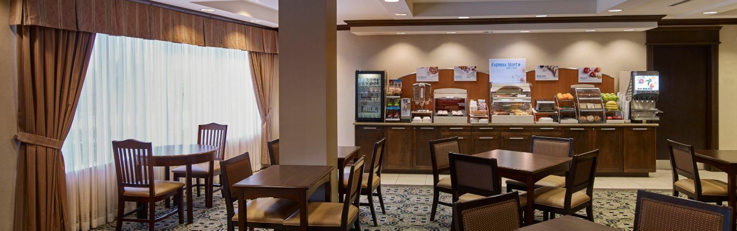 Holiday Inn Express & Suites Huntsville By Ihg Exterior foto